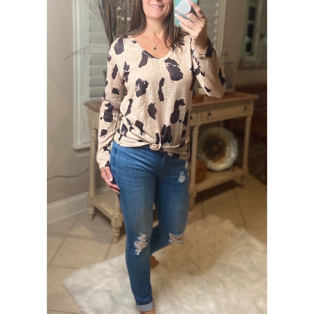 Leopard Print Knit V-Neck Long Sleeve Taupe 3920 - Picture 4 of 9